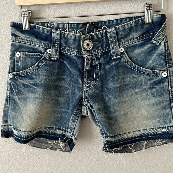 Rodeo crowns mid rise denim shorts size small moussy - Picture 2 of 6